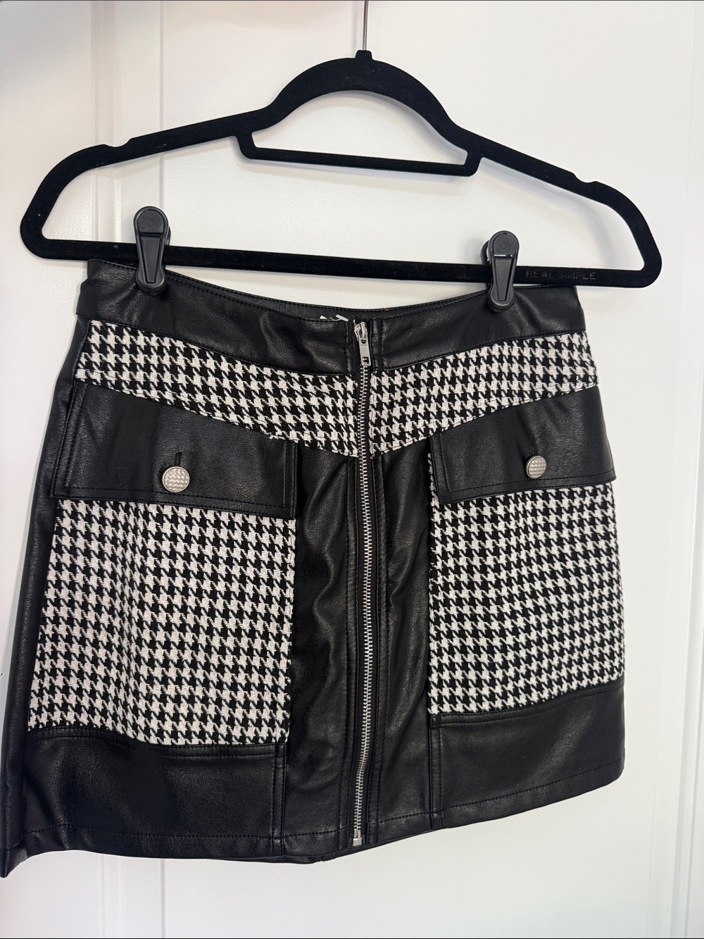 NWT! Black & White Houndstooth Faux Leather Mini Skirt